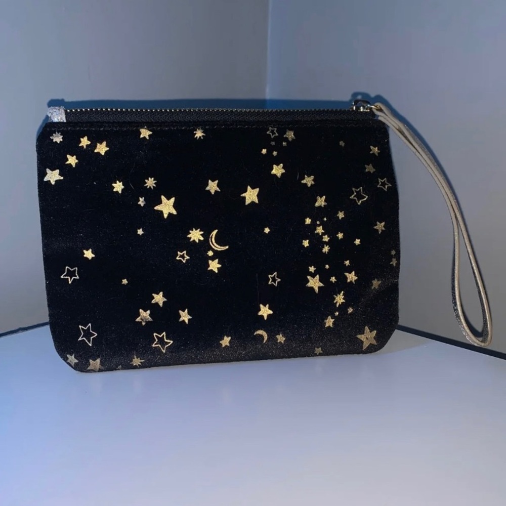 mini wristlet